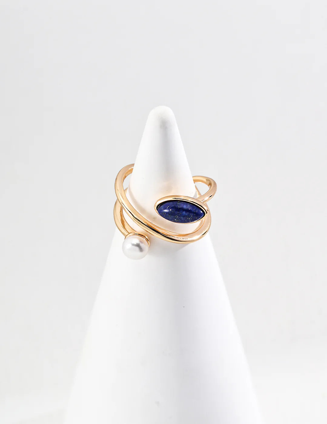 Minimalist Natural Pearl and Lapis Lazuli Ring